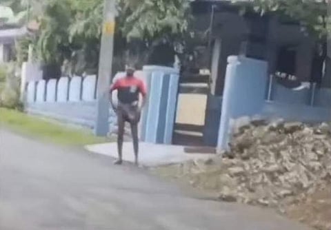 നഗ്നതാപ്രദര്ശനം നടത്തിയ യുവാവിന്റെ വീഡിയോ ദൃശ്യം