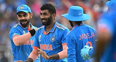 വിക്കറ്റ് വീഴ്ത്തിയതിന് പിന്നാലെ ഇന്ത്യന് താരങ്ങളുടെ ആഹ്ലാദം