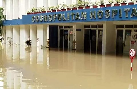 കോസ്മോപോളിറ്റന് ആശുപത്രിയില് വെള്ളം കയറിയപ്പോള്, ടിവി ദൃശ്യം