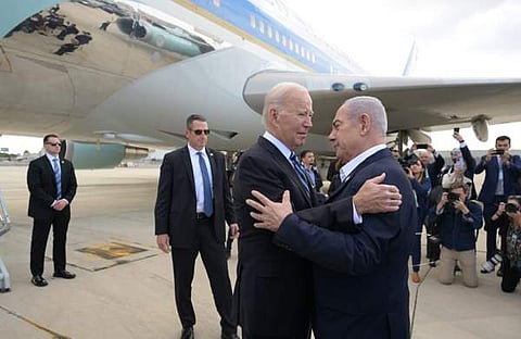 വിമാനത്താവളത്തില് നെതന്യാഹു ബൈഡനെ സ്വീകരിക്കുന്നു, ഇസ്രയേല് പ്രധാനമന്ത്രി എക്സില് പങ്കുവെച്ച ചിത്രം