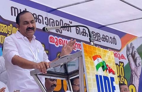 വിഡി സതീശന് സമരം ഉദ്ഘാടനം ചെയ്യുന്നു/ ഫെയ്സ്ബുക്ക്