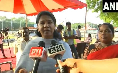 കനിമൊഴി മാധ്യമങ്ങളെ കാണുന്നു