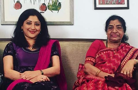 ലക്ഷ്മി ഗോപാലസ്വാമി അമ്മയ്ക്കൊപ്പം/ചിത്രം: ഇൻസ്റ്റഗ്രാം