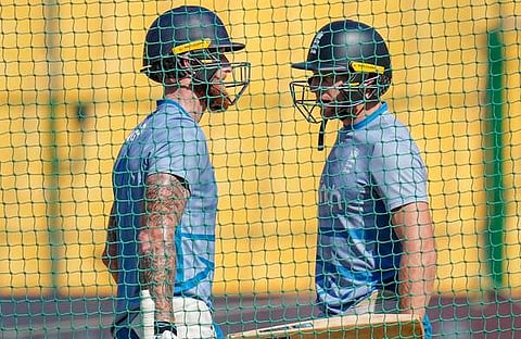 ഇംഗ്ലണ്ട് ക്യാപ്റ്റൻ ജോസ് ബട്ലറും ഓൾ റൗണ്ടർ ബെൻ സ്റ്റോക്സും പരിശീലനത്തിനിടെ/ പിടിഐ