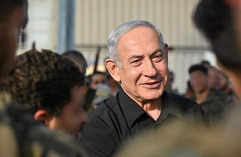 ബെഞ്ചമിൻ നെതന്യാഹു സൈനികർക്കൊപ്പം/ എക്സ്