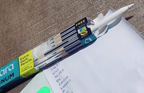 ആപ്പിള് പെന്സില്/ എക്സ്