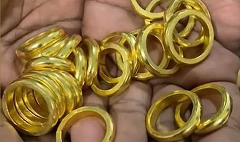 പിടികൂടിയ സ്വര്ണം/ ടിവി ദൃശ്യം