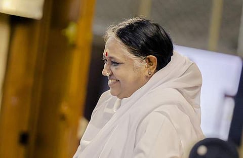 മാതാ അമൃതാനന്ദമയി/ ഫെയ്സ്ബുക്ക്