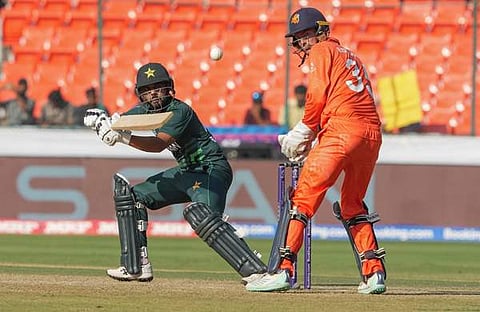 സൗദ് ഷക്കീലിന്റെ ബാറ്റിങ്/ പിടിഐ