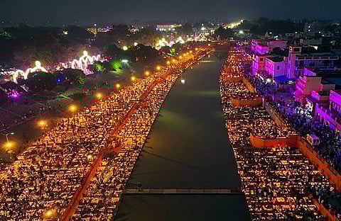ഗിന്നസ് റെക്കോർഡിട്ട് അയോധ്യയിലെ ദീപോത്സവം/ പിടിഐ