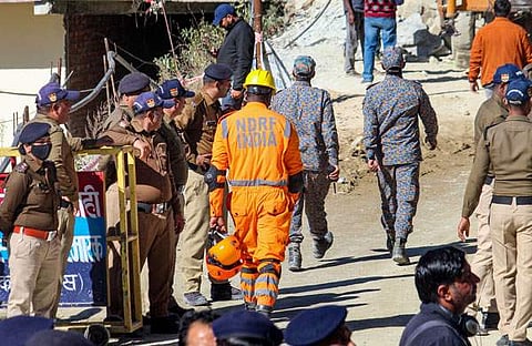 രക്ഷാപ്രവർത്തനം പുരോഗമിക്കുന്നു/ പിടിഐ