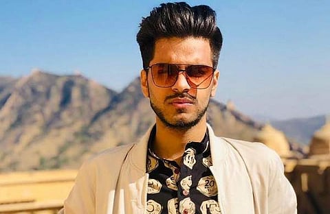 ആദിത്യ അദ്ലാഖ, എക്സ്