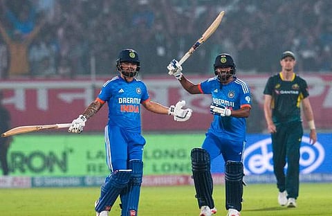 റിങ്കു സിങും മുകേഷ് കുമാറും/ പിടിഐ