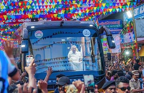 നവകേരള ബസ്/ ഫെയ്സ്ബുക്ക്