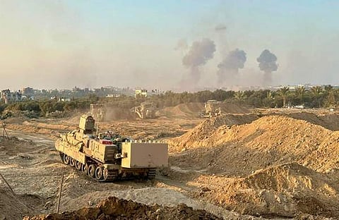 ഇസ്രയേൽ സൈനിക വാഹനം ഗാസ മുനമ്പിൽ/ പിടിഐ