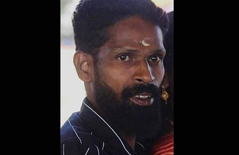 ആനയുടെ കുത്തേറ്റു മരിച്ച പാപ്പാന് രതീഷ്