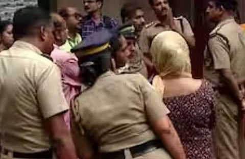 തെളിവെടുപ്പിന്റെ ദൃശ്യങ്ങൾ, സ്ക്രീൻഷോട്ട്