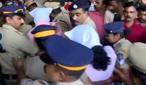 പ്രതികളെ കോടതിയില് എത്തിച്ചപ്പോള്