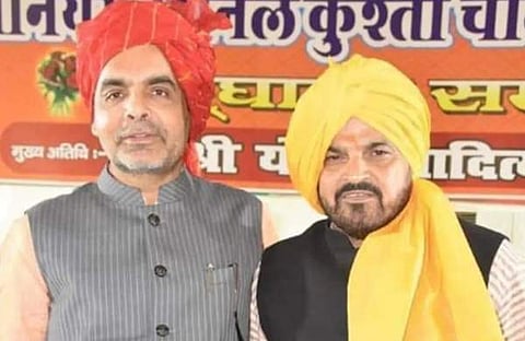 സഞ്ജയ് സിങ് ബ്രിജ് ഭൂഷനൊപ്പം/ ട്വിറ്റർ