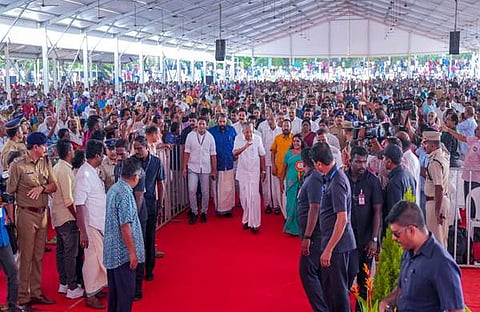 മുഖ്യമന്ത്രി പിണറായി വിജയൻ നവകേരള സദസ്സിൽ/ ഫെയ്സ്ബുക്ക്