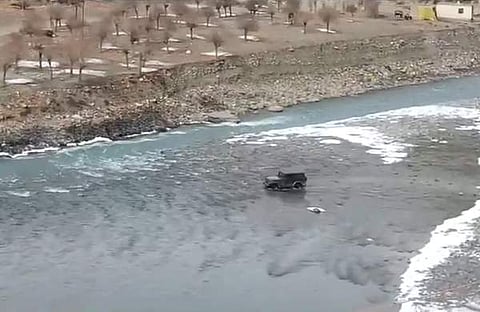 പുഴയിലൂടെ ഥാർ ഓടിക്കുന്ന ദൃശ്യം, എഎൻഐ