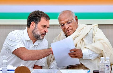 രാഹുൽ ഗാന്ധിയും ഖാർഗെയും/ പിടിഐ