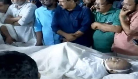 കാനം രാജേന്ദ്രന് അന്ത്യാഞ്ജലി അര്പ്പിക്കാനെത്തിയവര്