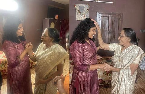 ചിന്ത ജെറോമും ചങ്ങമ്പുഴയുടെ മകൾ ലളിതയും/ ചിത്രം; ഫെയ്സ്ബുക്ക്