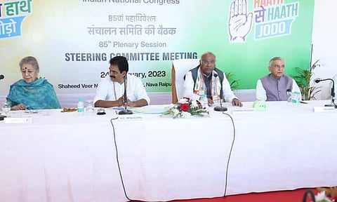 കോണ്ഗ്രസ് സ്റ്റിയറിങ്ങ് കമ്മിറ്റി യോഗത്തില് നിന്ന്/ ഫെയ്സ്ബുക്ക്