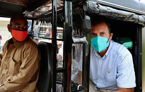 രാഹുൽ ഗാന്ധി ഷെരീഫിന്റെ ഓട്ടോയിൽ/ ചിത്രം; ഫെയ്സ്ബുക്ക്