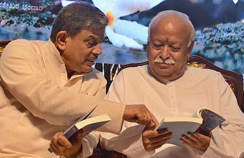 ആര്എസ്എസ് മേധാവി മോഹന് ഭാഗവതിനൊപ്പം ദത്താത്രേയ/ഫയല്
