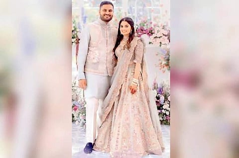 ജീത് അദാനിയും ദിവ ജയ്മീന് ഷായും/ ട്വിറ്റര്