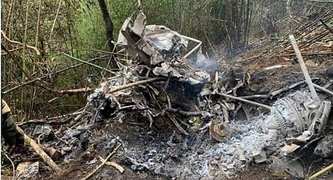 അപകടത്തില് തകര്ന്ന ഹെലികോപ്റ്റര്/ട്വിറ്റര്