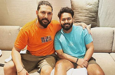 ചികിത്സയില് കഴിയുന്ന റിഷഭ് പന്തിനെ സന്ദര്ശിച്ചതിന് പിന്നാലെ യുവരാജ് ട്വിറ്ററില് പങ്കുവച്ച ചിത്രം