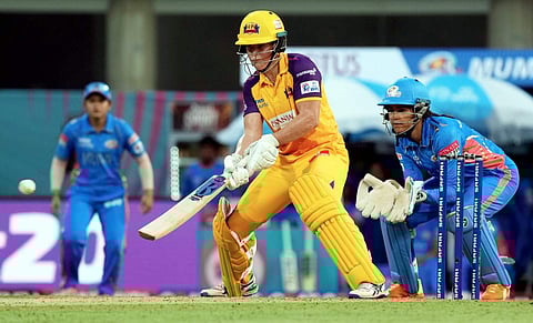 യുപി വാരിയേഴ്സ് താരം ഗ്രെയ്സ് ഹാരിസിന്റെ ബാറ്റിങ്/ പിടിഐ