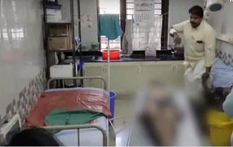 കുട്ടികളുടെ മൃതദേഹം അടിമാലി താലൂക്ക് ആശുപത്രിയിലെത്തിച്ചപ്പോള്/ ടെലിവിഷന് ചിത്രം