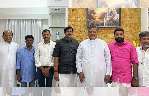 മാര് പാംപ്ലാനി ബിജെപി നേതാക്കള്ക്കൊപ്പം