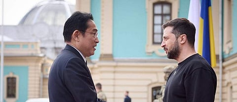 ജപ്പാന് പ്രധാനമന്ത്രി ഫുമിയോ കിഷിദ യുക്രൈന് പ്രസിഡന്റ് സെലന്സ്കിക്കൊപ്പം/ എഎഫ്പി