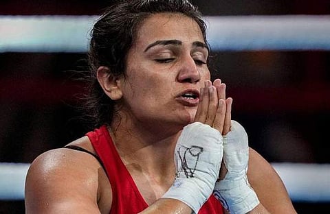 സവിറ്റി ബുറ/ട്വിറ്റര്