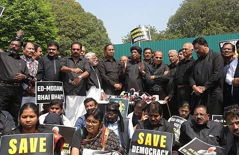 ഡല്ഹിയില് പ്രതിപക്ഷ പാര്ട്ടികളുടെ പ്രതിഷേധം/ എക്സ്പ്രസ്