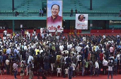 ഇന്നസെന്റിന് അന്ത്യാഞ്ജലി അര്പ്പിക്കാനെത്തിയവര്/ എക്സ്പ്രസ്