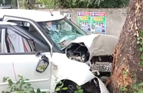 അപകടത്തില്പ്പെട്ട കാര്/ ടിവി ദൃശ്യം