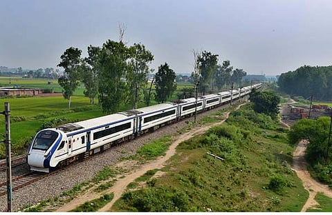 വന്ദേ ഭാരത് ട്രെയിൻ