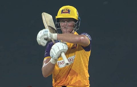 വൈഡ് വിളിക്കാത്തതിന് റിവ്യു ആവശ്യപ്പെടുന്ന യുപി താരം ഗ്രെയ്സ് ഹാരിസ്/ ട്വിറ്റർ