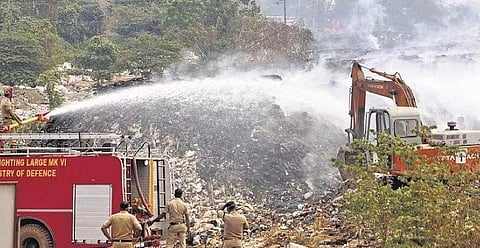 ബ്രഹ്മപുരത്ത് തീ അണയ്ക്കുന്ന ദൃശ്യം, എക്സ്പ്രസ്