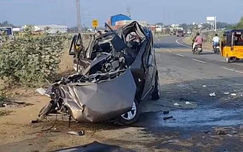 അപകടത്തിൽ തകർന്ന കാർ/ ടെലിവിഷൻ ദൃശ്യം