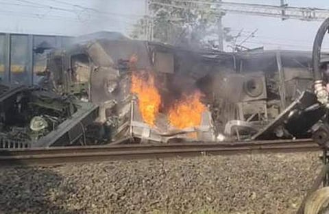 മധ്യപ്രദേശില് ചരക്കുതീവണ്ടികള് തമ്മില് കൂട്ടിയിടിച്ചപ്പോള്