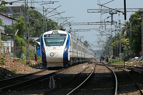 വന്ദേഭാരത് / എക്സ്പ്രസ് ചിത്രം