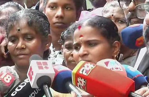 മധുവിന്റെ അമ്മയും സഹോദരിയും, സ്ക്രീന്ഷോട്ട്