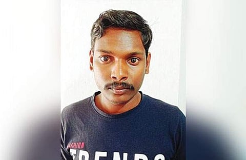 യുവതിക്കും അമ്മയ്ക്കും അശ്ലീല സന്ദേശം; നഴ്സറി സ്കൂൾ അധ്യാപകന്റെ ഫോണിൽ കുട്ടികളുടെ സ്വകാര്യ ദൃശ്യങ്ങൾ; അറസ്റ്റ്